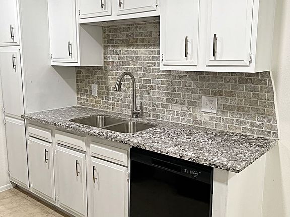 3rd image of 8820 Glen Meadow Ln