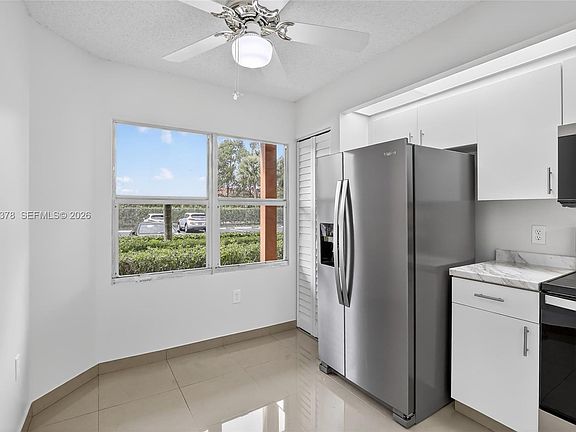 4th image of 701 SW 142nd Ave APT 113S