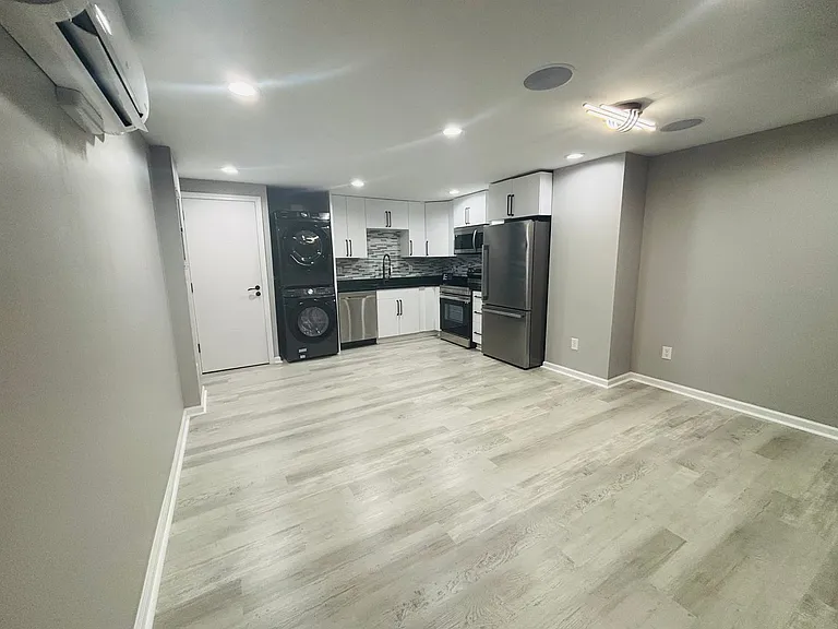 424C N Main St — Photo 6