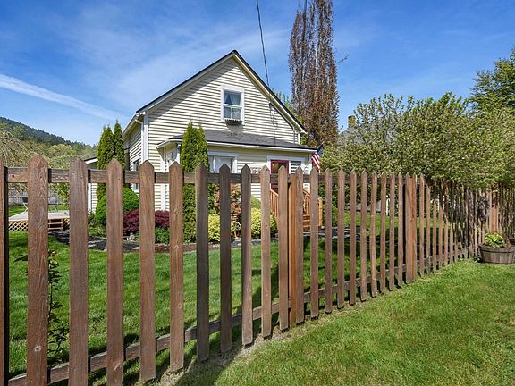 4th image of 8635 308th Ave SE