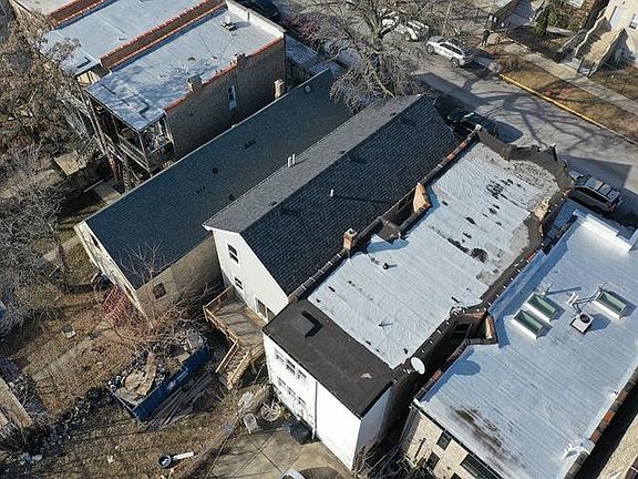 4th image of 3331 W Le Moyne St