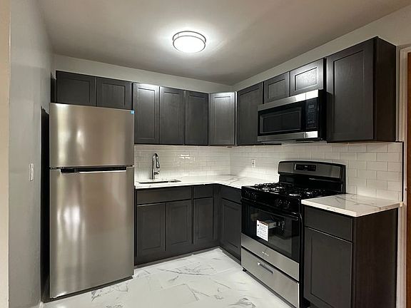 4th image of 346 Franklin Pl APT 11