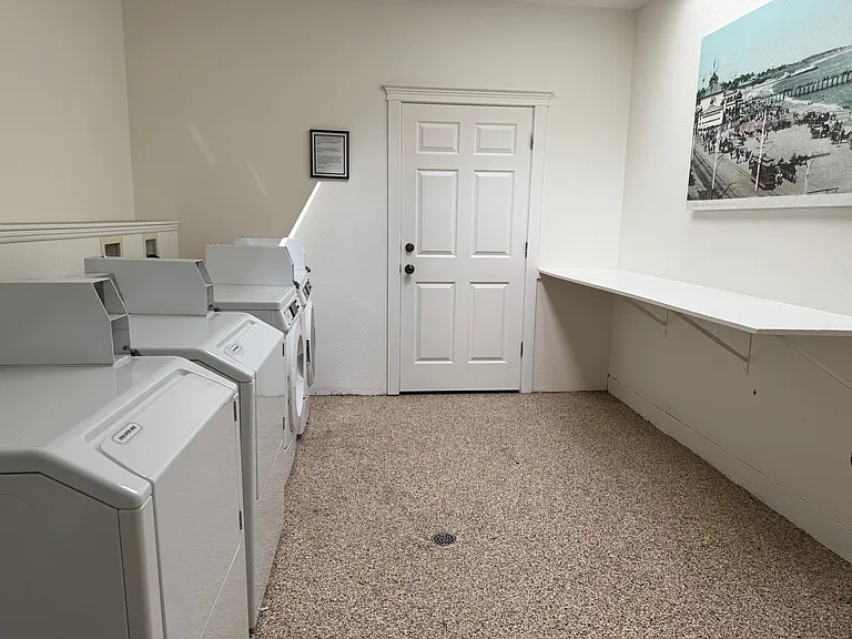 Pogonip Terrace Apartments — Photo 26