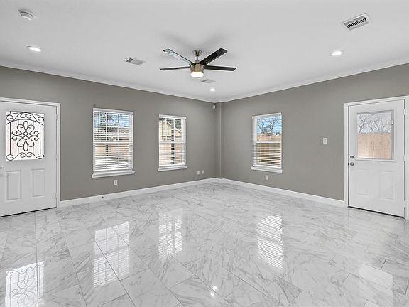 4th image of 4805 Wilmington St #A