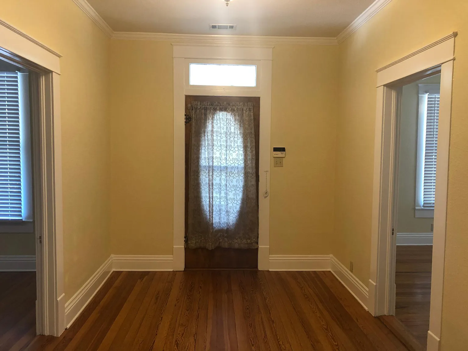 3 bed, 1700 sqft, $2,100 — Photo 3