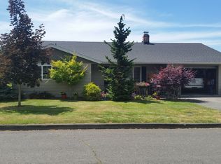 415 Gilles St, Mount Angel, OR 97362