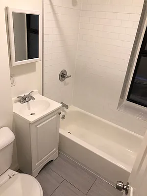 Rented by Skyline Realty LLC II | media 7