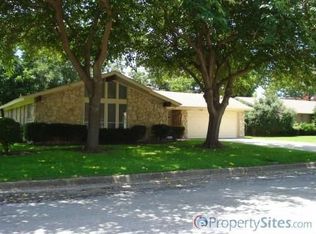 3301 Glenmont Dr, Fort Worth, TX 76133