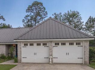 202 10th St, Bay Saint Louis, MS 39520