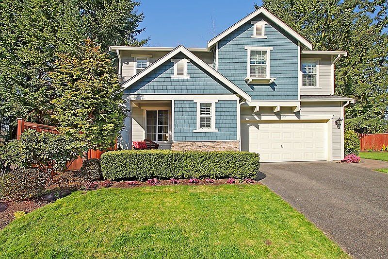 1st image of 427 191st St SW