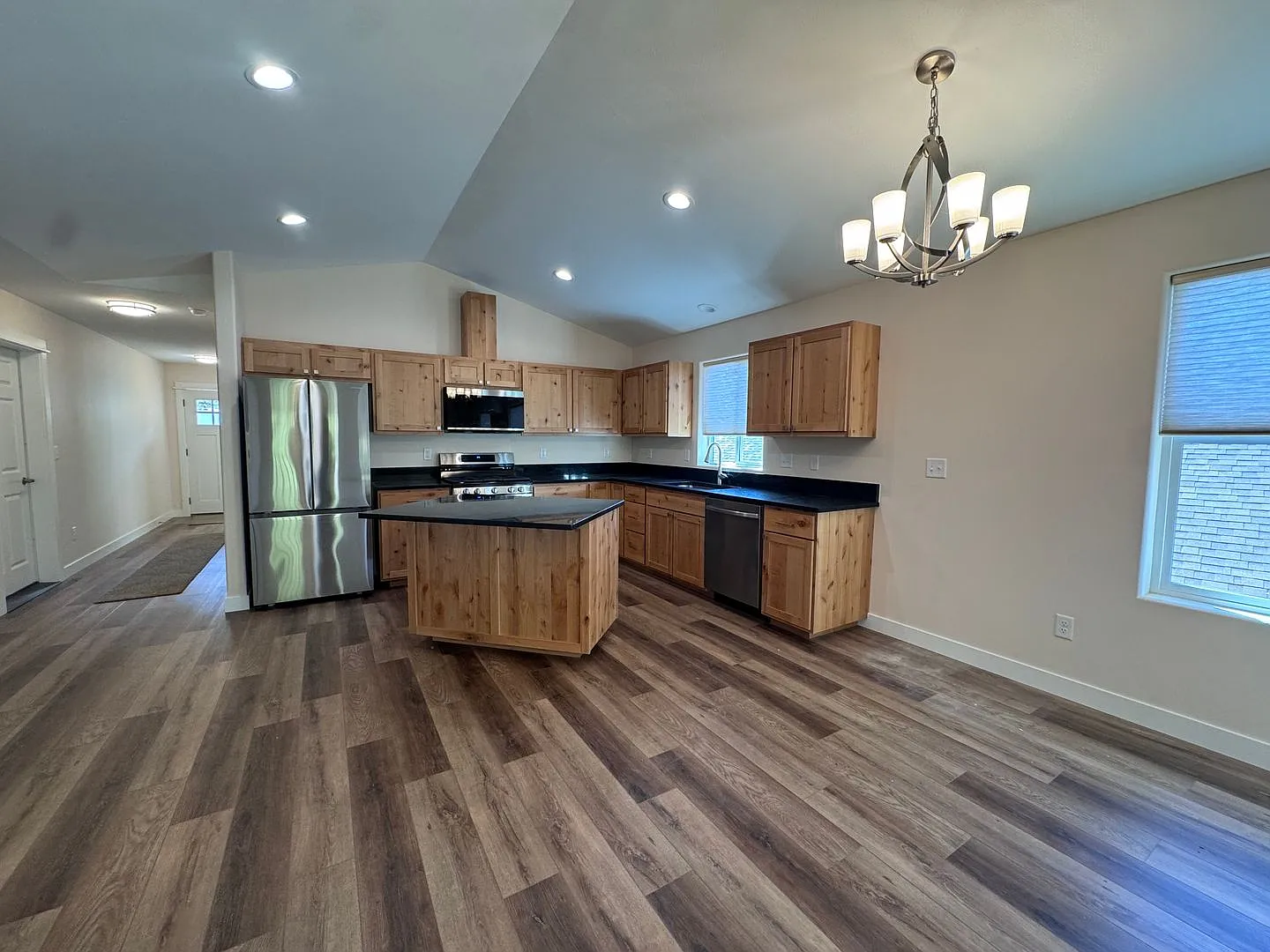 Brand New Home in 55+ Neighborhood — Photo 3