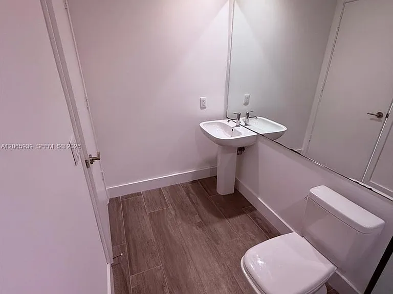 2900 NE 7th Ave #1606 — Photo 32