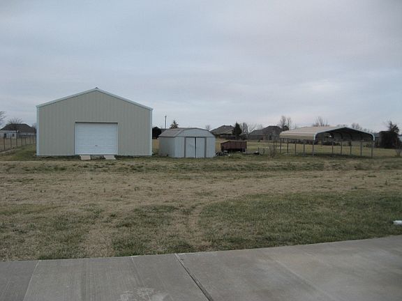 5th image of 1197 E Hardwood Dr