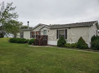 135 Flamingo Dr, Beecher, IL