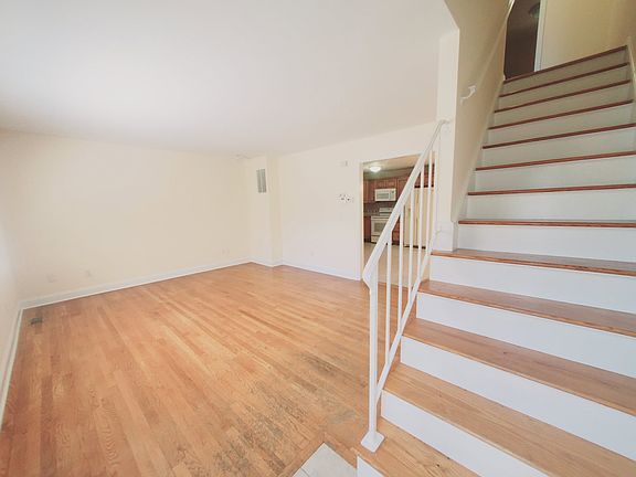 4th image of 119 Highview Ave #2