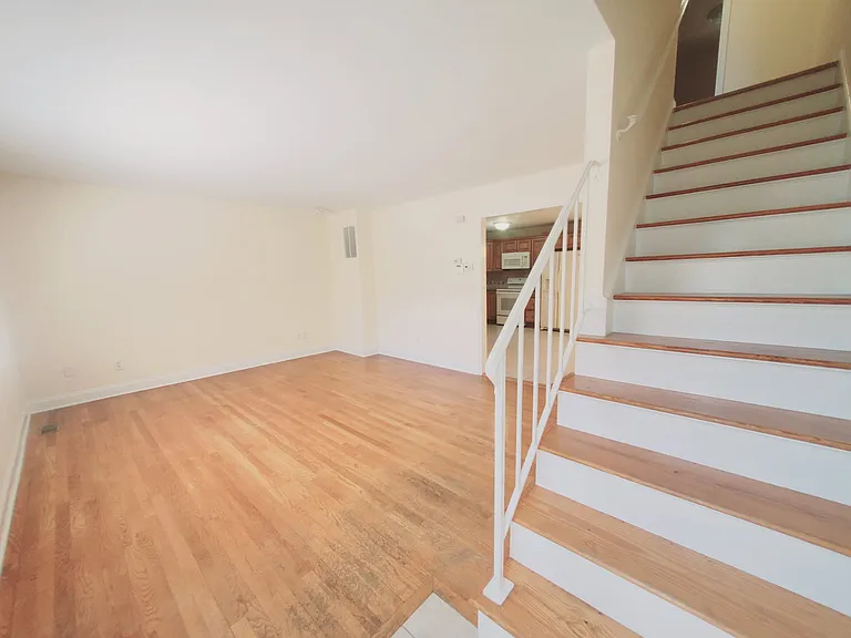 119 Highview Ave #2 — Photo 4
