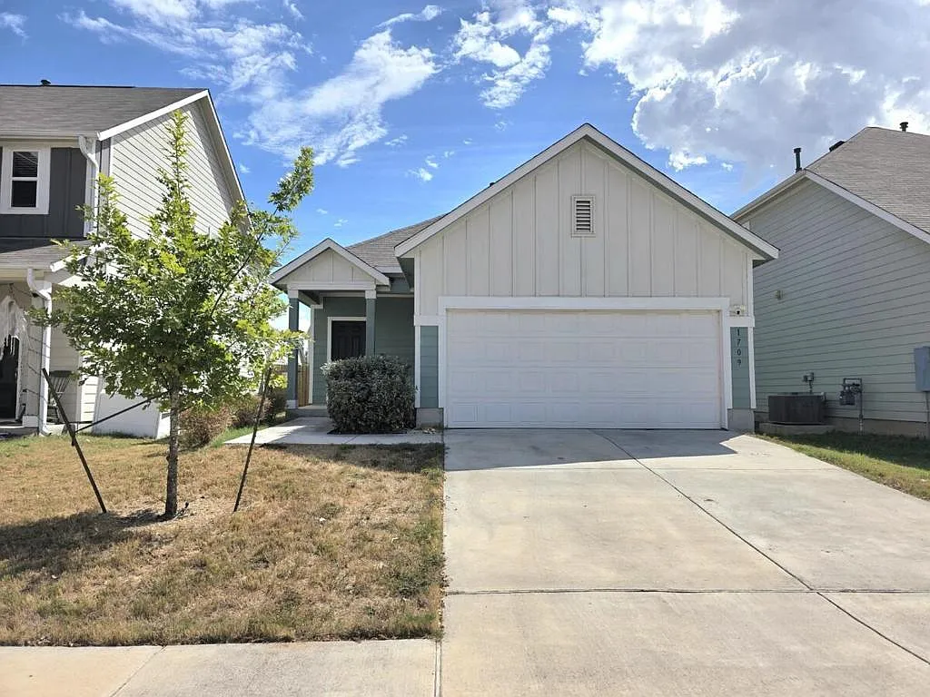 3 bed, 2.0 bath, 1514 sqft, $2,890 — Photo 1