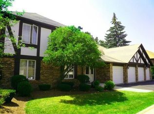 5818A Wolf Rd APT 2, Western Springs, IL 60558