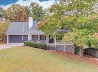 6531 Fiji Dr, Flowery Branch, GA 30542