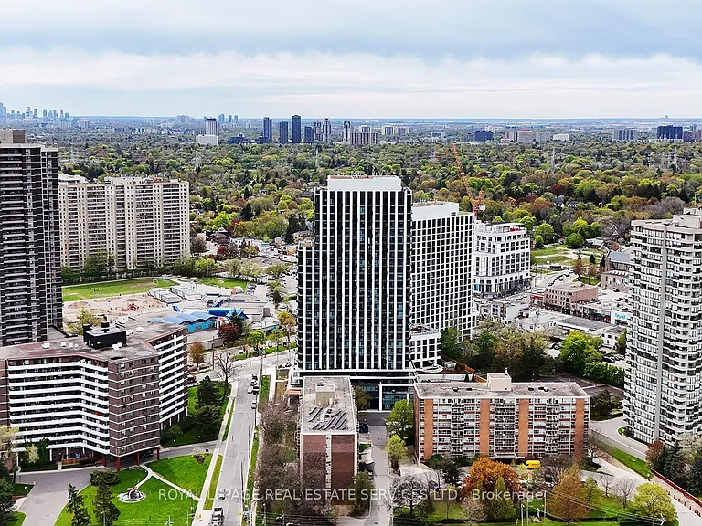 60 Central Park Dr #1207 — Photo 32