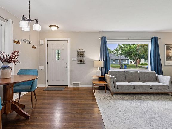 4th image of 2033 La Crosse Ave