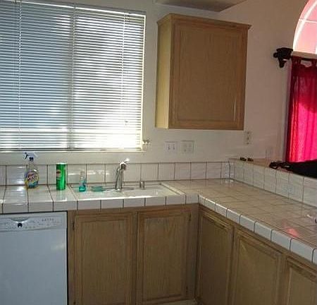 4th image of 281 Union St