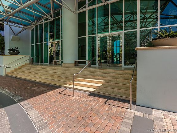 4th image of 1643 Brickell Ave APT 3404