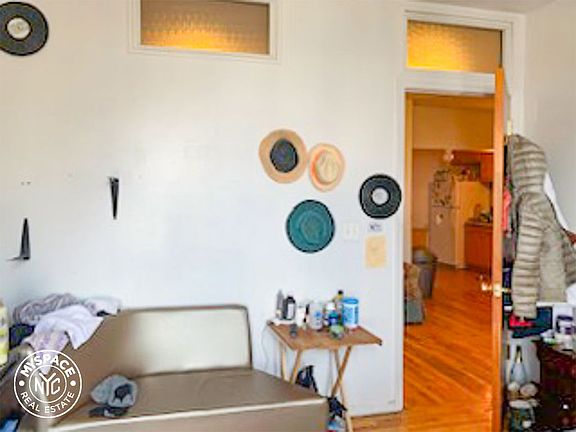 2nd image of 313 Jefferson Ave #4R