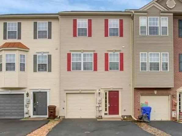 3387 Cornerstone Ct, Chambersburg, PA 17201
