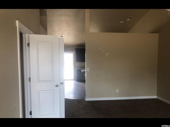 2nd image of 640 W Miller Dr