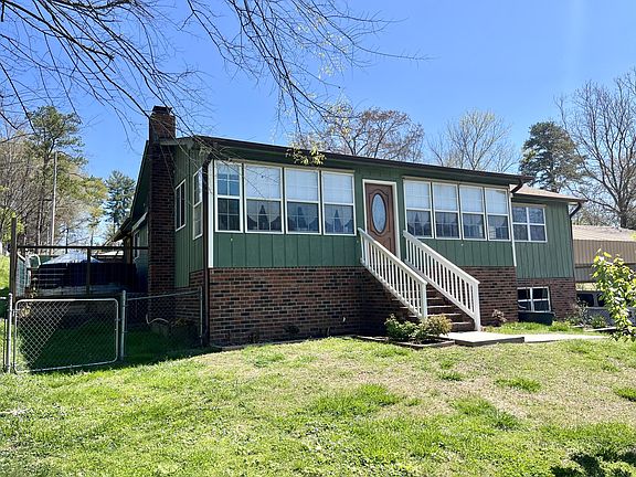 2nd image of 2628 Lynda Cir SE