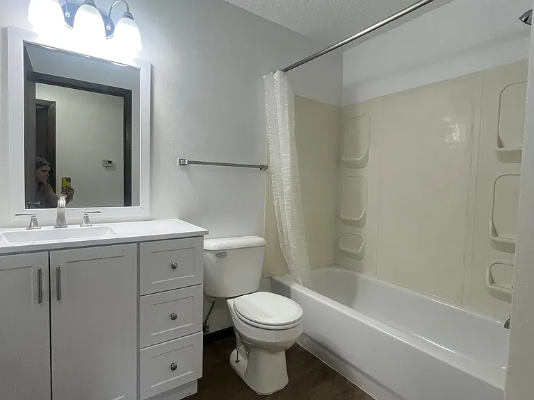 1000 S Crawford Rd — Photo 3