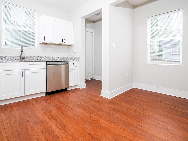 1159 Linwood Ave — Photo 21