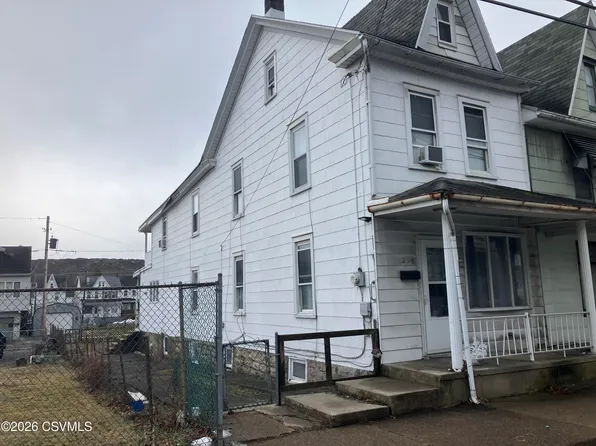 234 W Girard St, Mount Carmel, PA 17851