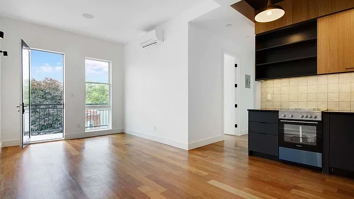 Rented by Nooklyn NYC LLC | media 76