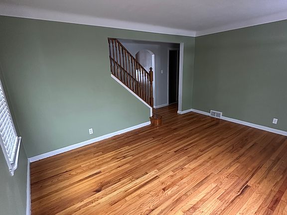 3rd image of 2919 N Connecticut Ave