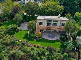 41 Shore Dr, Sound Beach, NY 11789