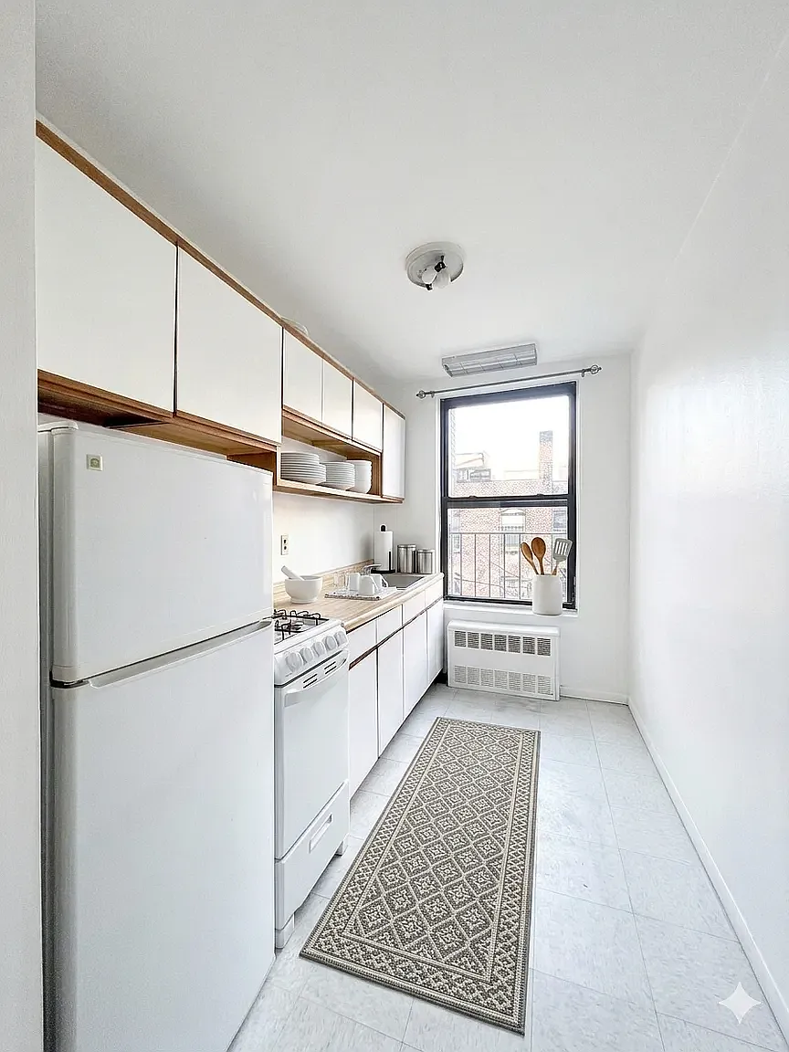323A East 89th Street — Photo 2