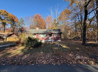 128 E Lakeside Dr, Vernon Twp., NJ 07422