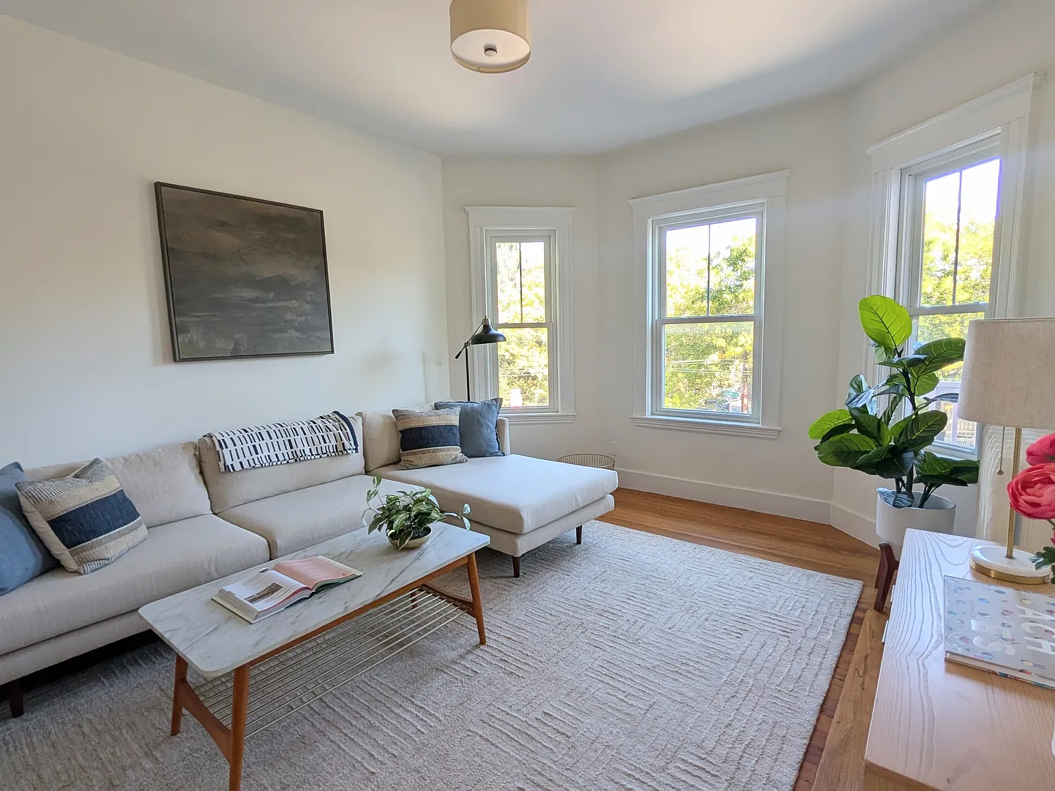 2 bed, 1000 sqft, $3,400 — Photo 1