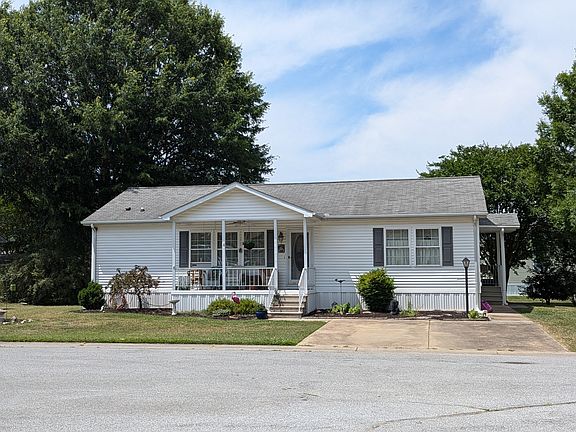 3rd image of 6 Victoria Ct #195