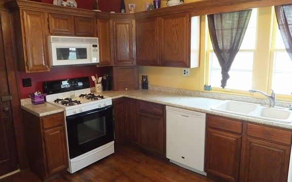 5th image of 402 N London Ave