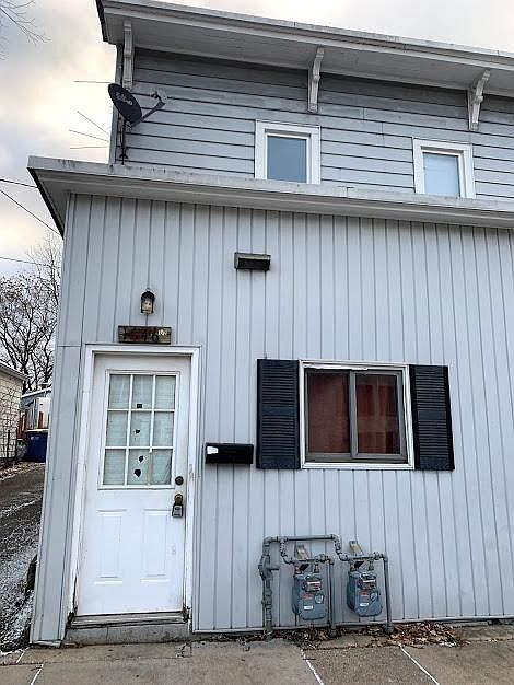 1st image of 1746 1/2 Center Ave NE