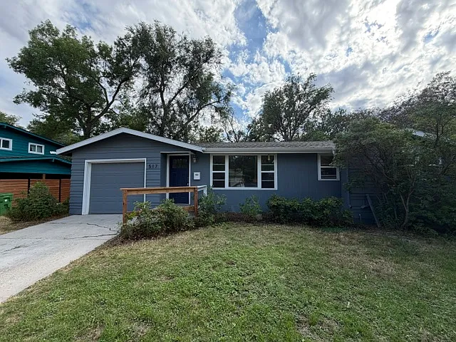 517 Skyline Dr — Photo 1