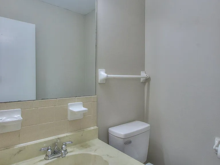 4925 Kilimanjaro Dr — Photo 16