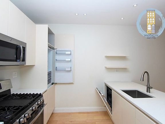 3rd image of 630 Bergen St #3A