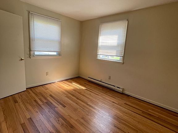 5th image of 131 Ohio Ave