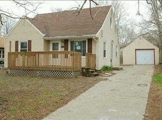 1613 E 31st St, Des Moines, IA 50317