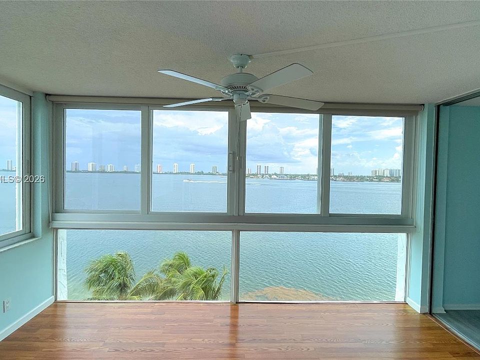 1st image of 401 Lake Shore Dr APT 801
