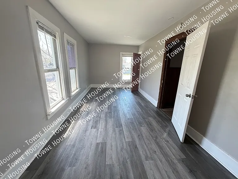 89 Macamley St #2 — Photo 8